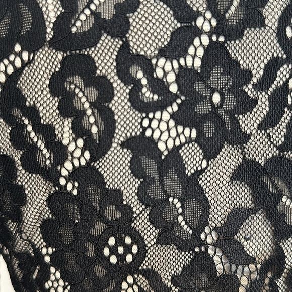 ✨Cami NYC black lace long sleeve top ✨👏💎🌟💛 - Picture 5 of 5